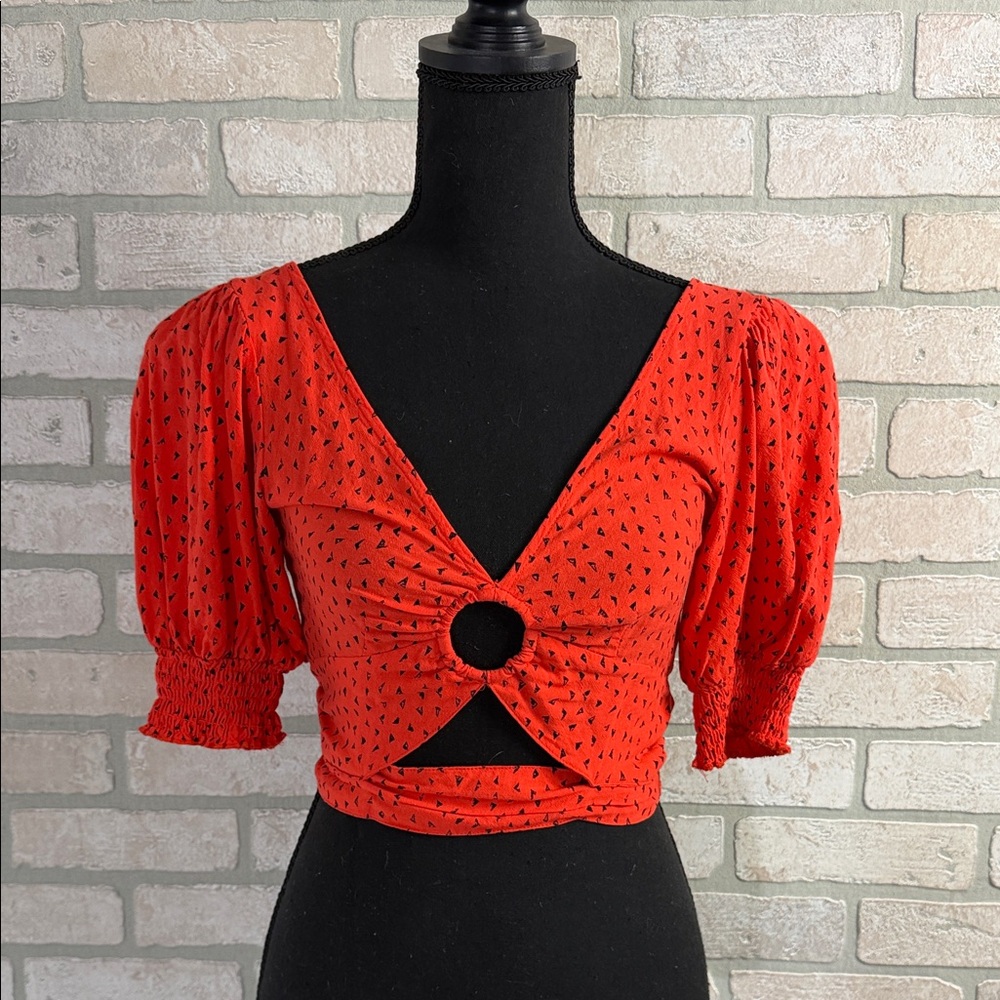 Urban Outfitters Cut-Out Crop Top Size XS